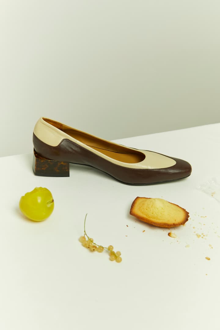 STILL LIFES ON A TABLE